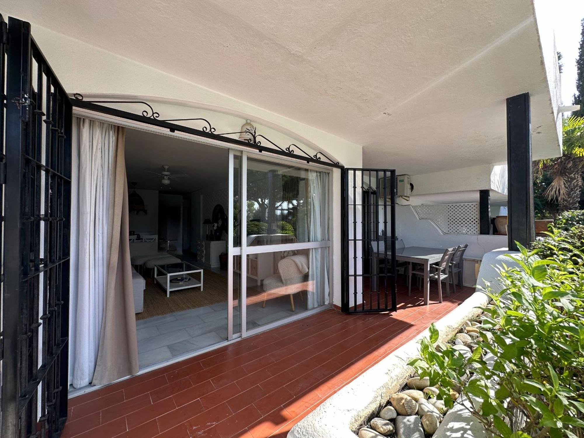 Modern 2 Bedroom In